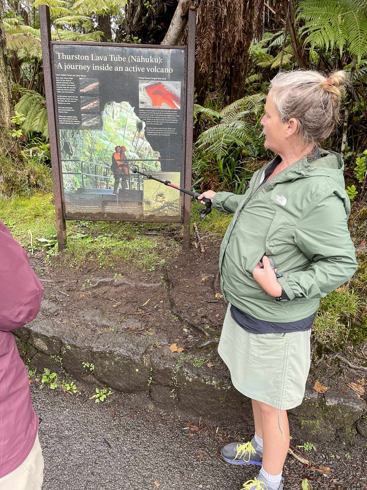 Local guide prepares group for short hike through Thurston Lava Tube