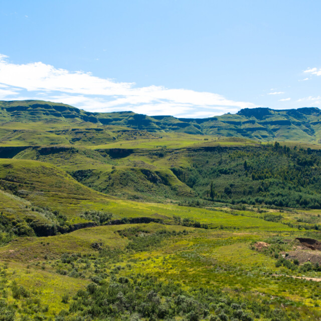 The Drakensberg Mountain Range is one of South Africa's most spectacular natural wonders, showcasing a selection of the most breath-taking vistas imaginable.