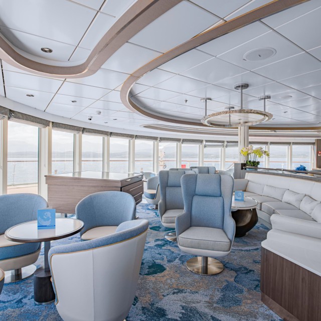 Observation Lounge, Ocean Victory